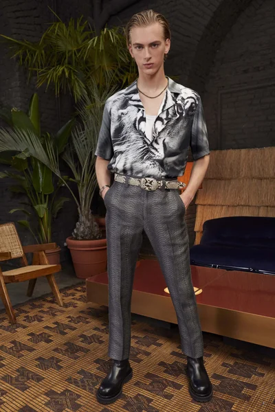 Look 33
